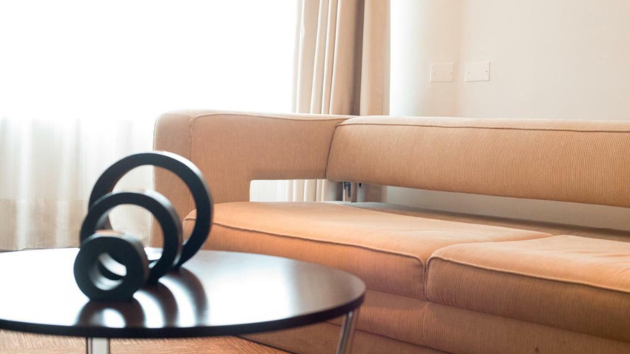 Mds Hotel Calama Exterior photo A sofa