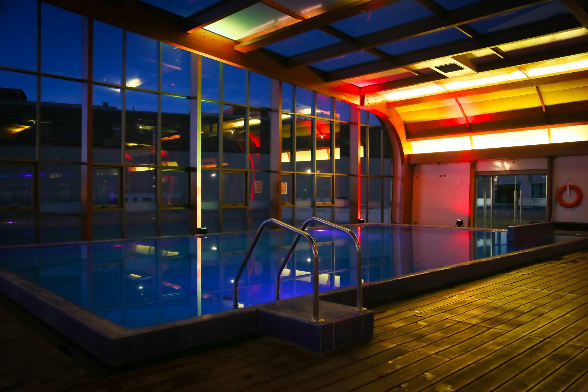 Mds Hotel Calama Exterior photo The pool at the top of the hotel