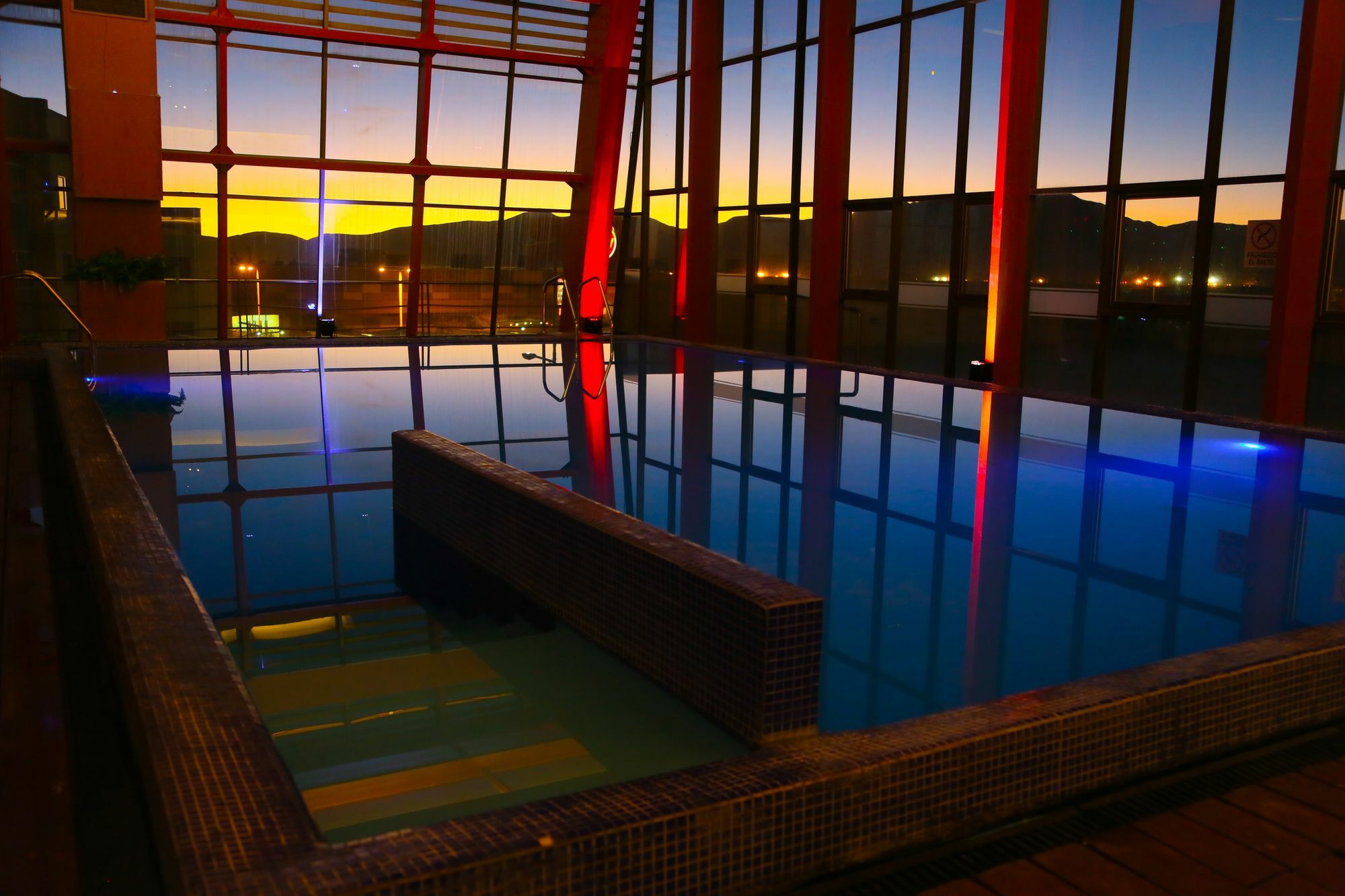 Mds Hotel Calama Exterior photo The pool at the hotel